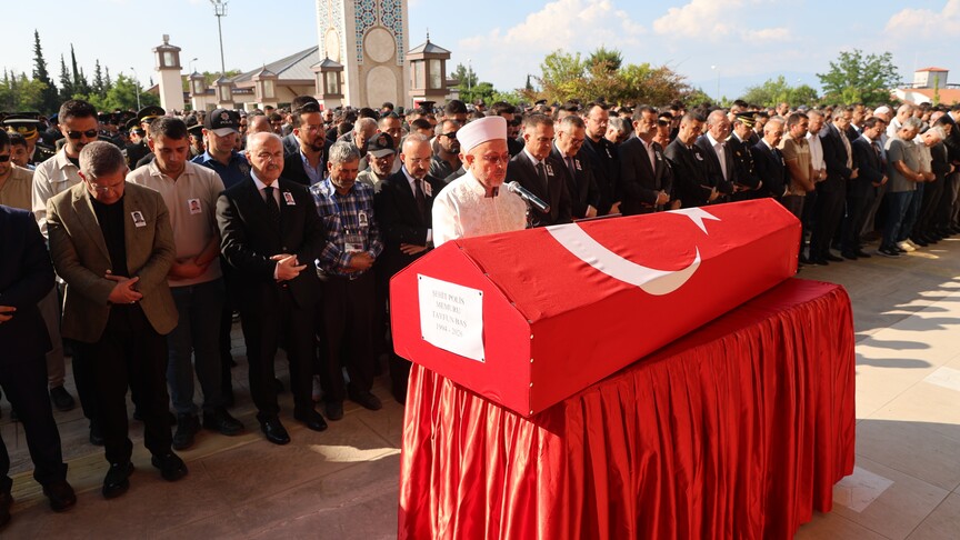 Şehit Polis Memuru Tayfun Baş, Denizli'de son yolculuğuna uğurlandı
