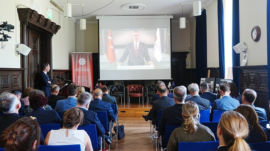 Hollanda'da "Lahey'den Ankara Zirvesi'ne: Dönüşen Küresel Güvenlik Ortamında NATO'nun Geleceği" paneli düzenlendi