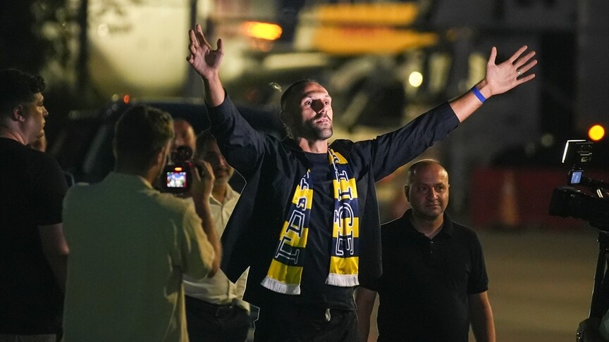 Vedat Muric, Fenerbahçe için İstanbul'da