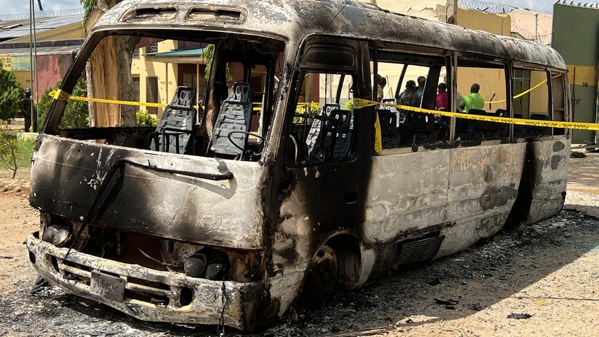 Nijer'de havalimanına düzenlenen saldırıda 11 asker ile 2 sivil öldü