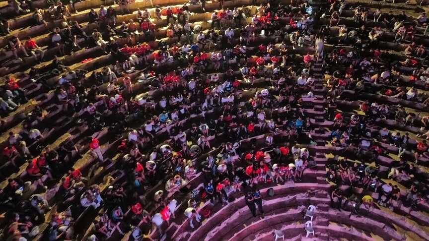 Kaş'taki Antiphellos Antik Tiyatrosu'nda milli maç heyecanı yaşanıyor