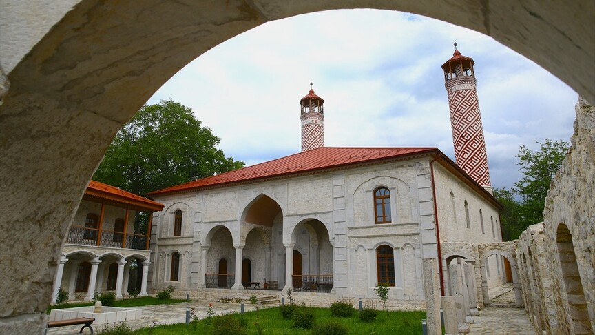 Şuşa'nın tarihi mirası aslına uygun şekilde ayağa kaldırılıyor
