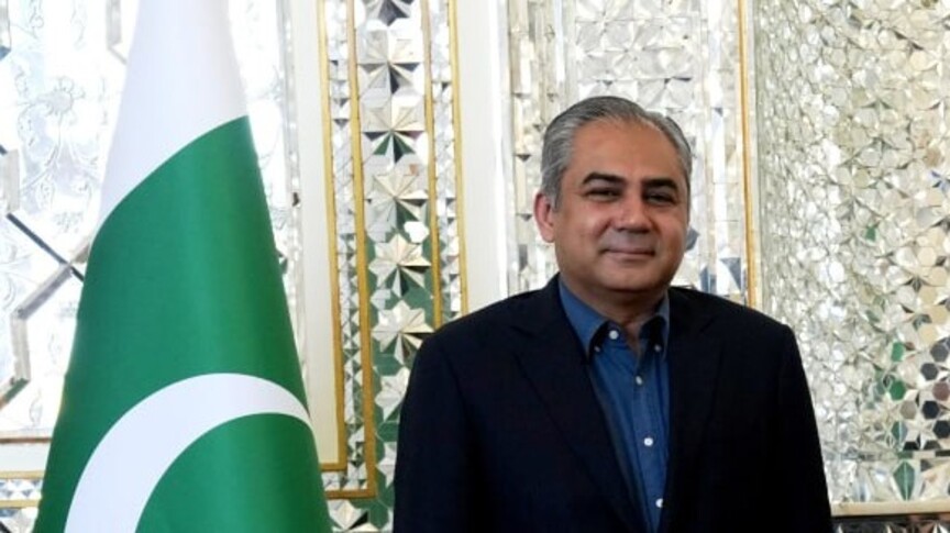Pakistan İçişleri Bakanı, İran-ABD müzakereleri için Tahran’a gitti