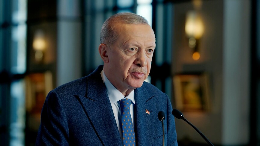 Cumhurbaşkanı Erdoğan: Tüm imkanlarını evlatlarına adayan kahraman babalarımızın Babalar Günü'nü tebrik ediyorum