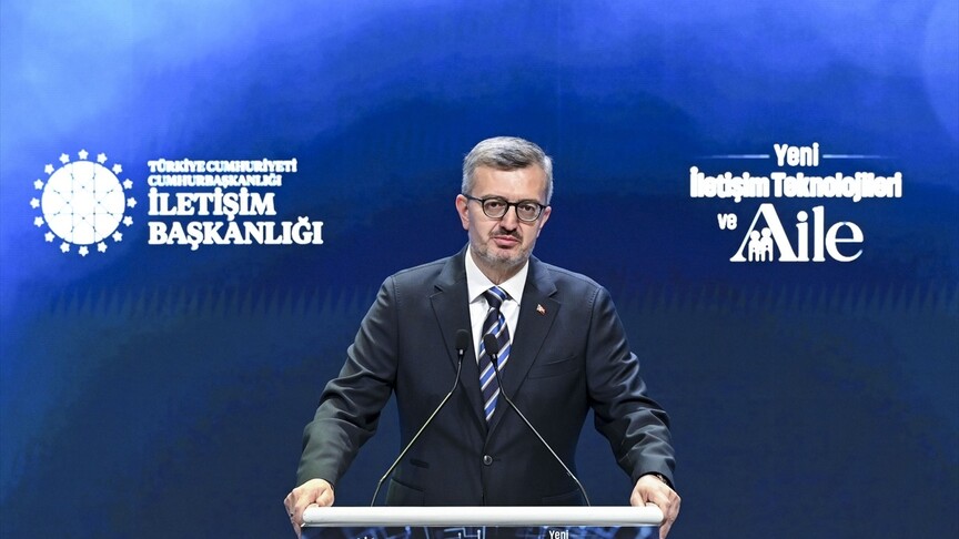 İletişim Başkanı Duran: Ebeveyn-çocuk bağının sağlıklı kurulduğu ailelerimiz milletimizin en stratejik gücü
