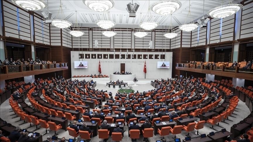 Emniyet Teşkilatı ve basına yönelik düzenlemeleri de içeren kanun teklifi TBMM Genel Kurulunda kabul edildi