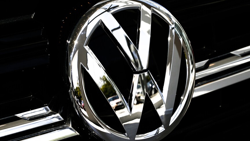 Alman hükümeti Volkswagen’in fabrika kapatma planlarını engellemeyi hedefliyor