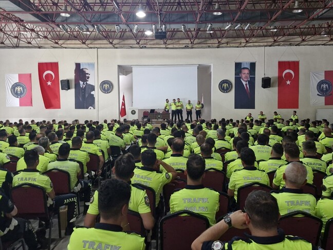 NATO Zirvesi için çeşitli illerden görevlendirilen trafik polislerine koordinasyon eğitimi verildi