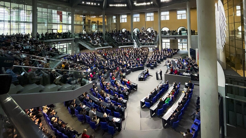 Almanya'da hükümet, ekonomik reform paketini kamuoyuyla paylaştı