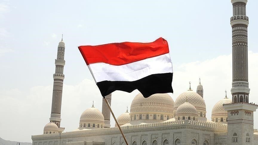 Yemen’s presidential council chief orders government forces to maintain maximum readiness against Houthis
