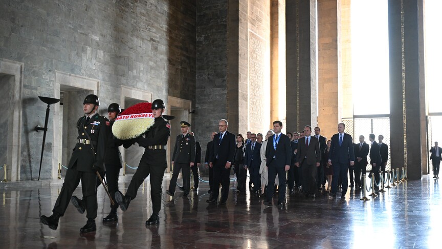 Türkiye'ye gelen NATO nezdindeki Daimi Temsilciler heyeti, Anıtkabir'i ziyaret etti