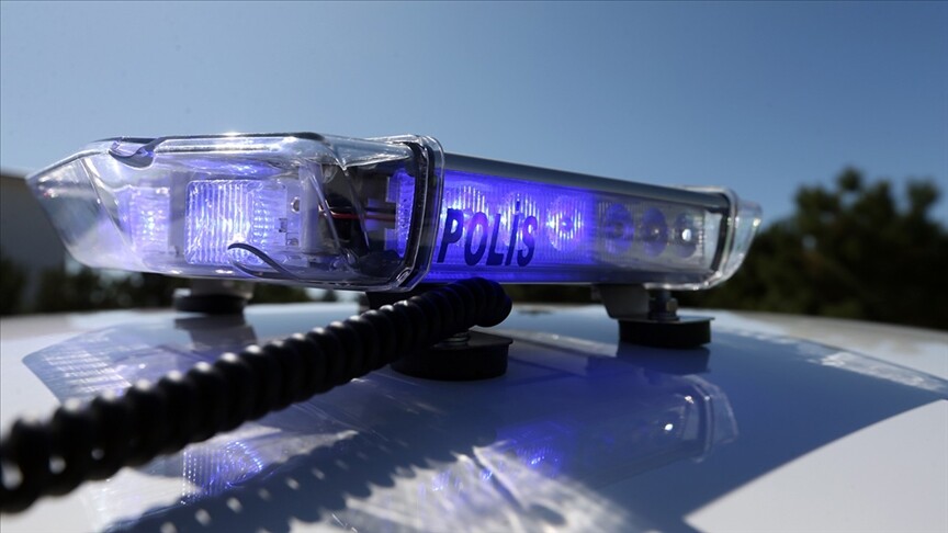 İzmir merkezli 5 ilde "kurgu kaza" yoluyla sigorta şirketlerini zarara uğratan suç örgütüne operasyon