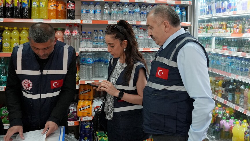 İstanbul Ticaret İl Müdürlüğü ekipleri ambalajlı su fiyatlarına yönelik denetim yaptı