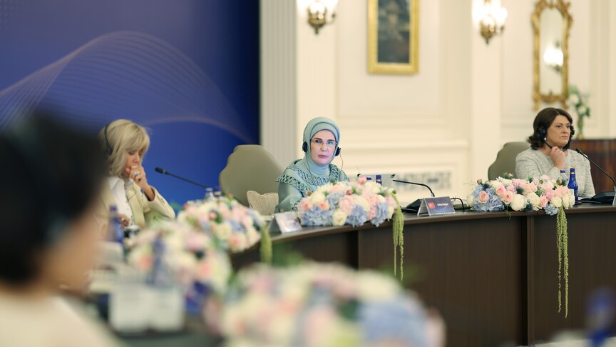 Emine Erdoğan'ın NATO marjında buluşturduğu lider eşleri "Çocuklar, Teknoloji ve Güvenlik" konusunu ele aldı