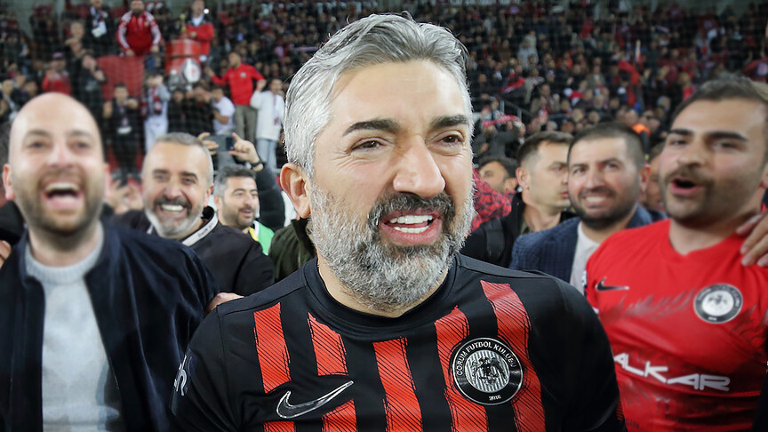 Çorum Belediyesinden Arca Çorum FK Başkanı Savaş Balçık'a "fahri hemşehrilik beratı"