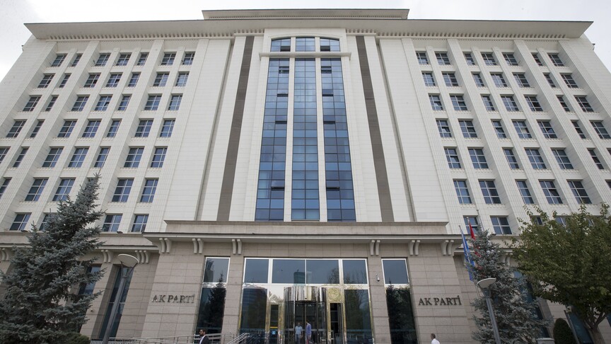 AK Parti, kritik gecenin en yakın tanıklarıyla 15 Temmuz'u değerlendirecek