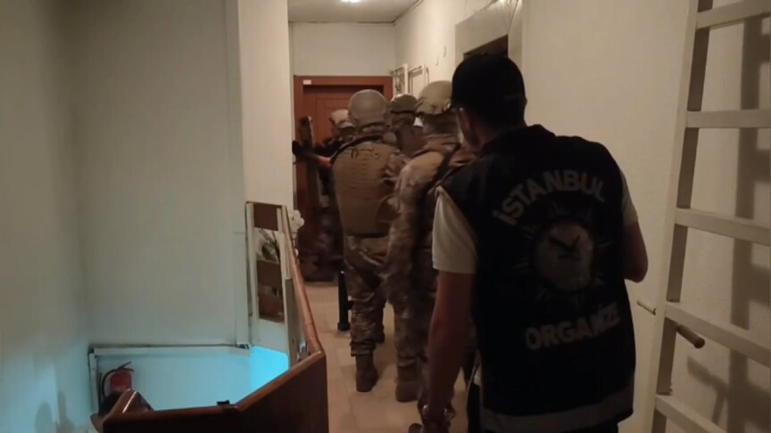 İstanbul merkezli organize suç örgütlerine yönelik operasyonda 74 zanlı yakalandı