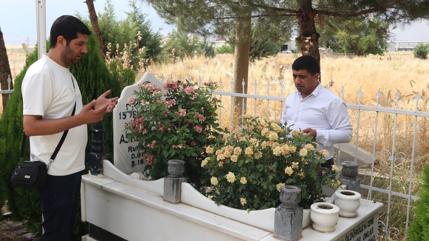 خانه‌واده‌ی چۆبان لە دیاربەکر بە پەرۆشەوە یادی شەهیدی ١٥ی تەمووز دەکەنەوە