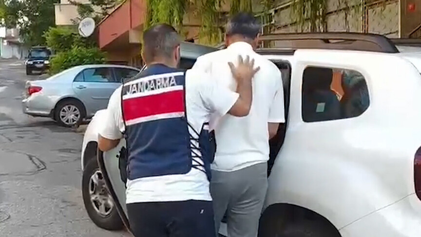 "Ahbap Derneği adına toplanan bağışların şüphelilerin hesaplarına aktarıldığı" iddiasına 17 gözaltı daha