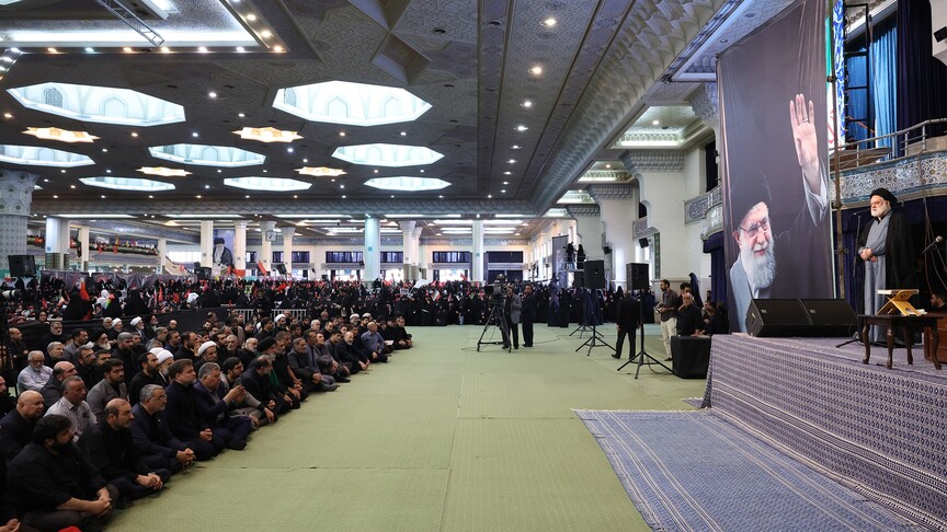 İran'ın eski lideri Hamaney için Tahran'da anma töreni düzenlendi