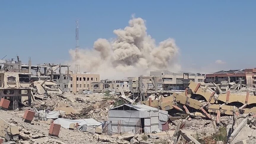 İsrail'in Gazze'de cenaze için toplanan Filistinlilere saldırısında 8 kişi hayatını kaybetti, 20 kişi yaralandı
