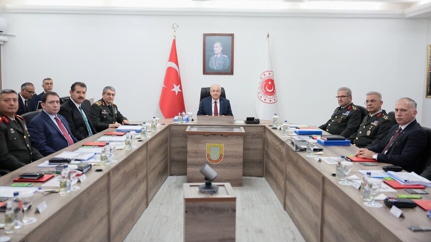 Milli Savunma Bakanı Güler, Kıbrıs Türk Barış Kuvvetleri Komutanlığını ziyaret etti