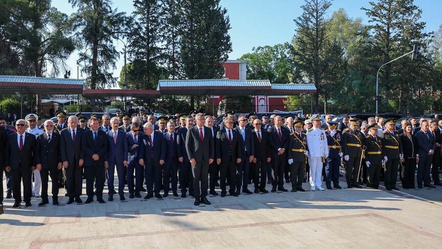 KKTC'de Kıbrıs Barış Harekatı'nın 52. yılı için tören düzenlendi