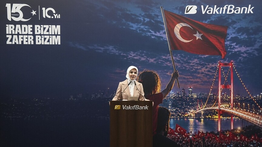 Bakan Göktaş, Vakıfbank'ın "İrade Bizim Zafer Bizim Sergisi"nde konuştu
