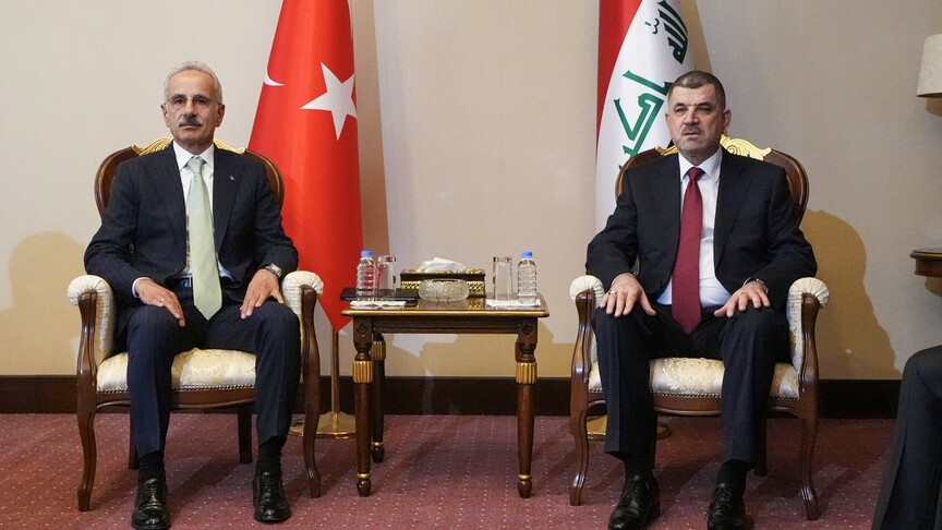 وزير النقل التركي يجري مباحثات مع نظيره العراقي في بغداد
