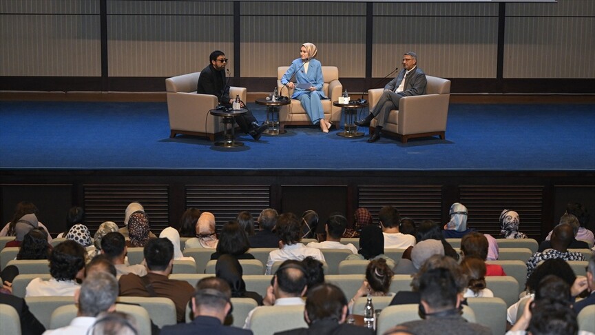 Ankara'da "Batı Sonrası Dünya Düzenine Doğru" başlıklı panel programı düzenlendi
