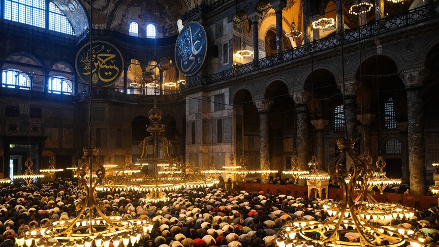 Ayasofya'nın cuma namazıyla yeniden ibadete açılışının üzerinden 6 yıl geçti