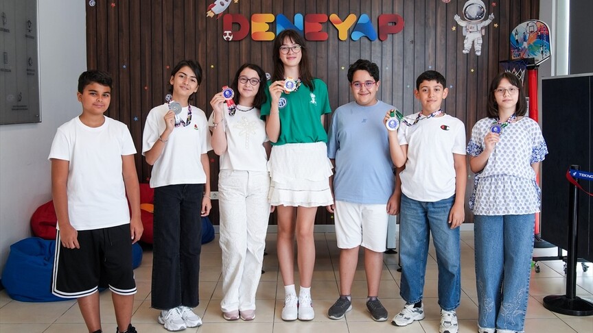 Japonya'daki matematik finalinden madalyayla dönen öğrenciler başarılarının sırlarını paylaştı