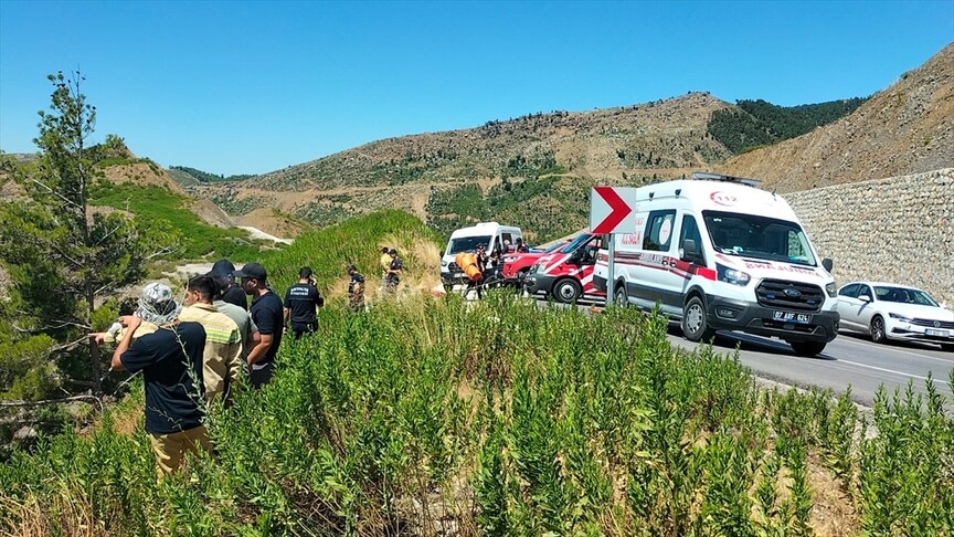 Antalya'da uçuruma yuvarlanan otomobildeki 5 kişi hayatını kaybetti