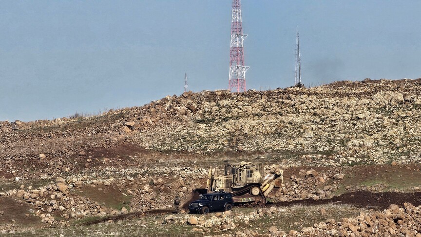 İsrail ordusu Suriye'nin Kuneytra kırsalına topçu saldırısı düzenledi
