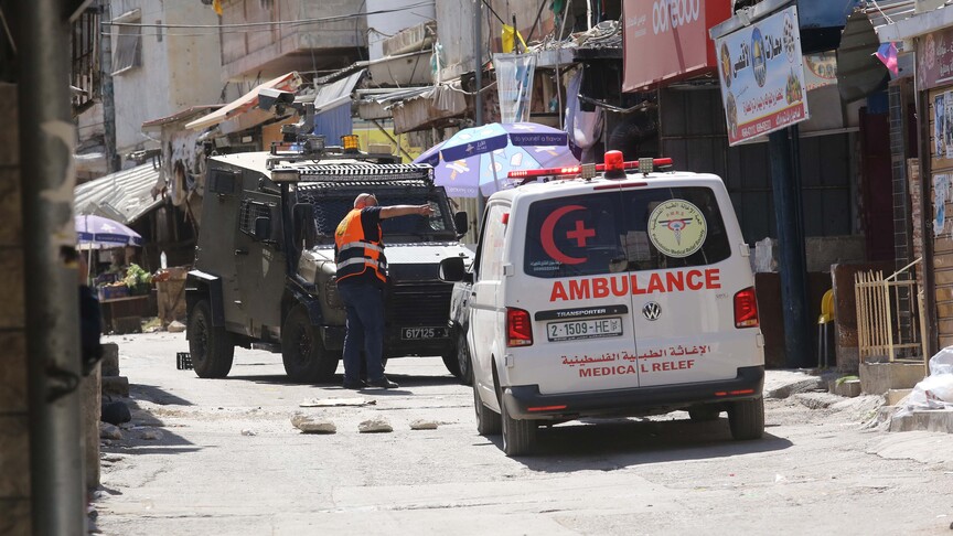 İsrail güçlerinin Batı Şeria'da hastaneye ulaşmasını​​​​​​​ engellediği ambulanstaki hamile kadın bebeğini kaybetti