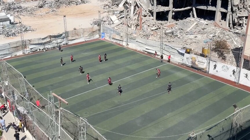 Gazze'deki ampute futbolcular yıkıntılar arasında umut için sahaya çıktı