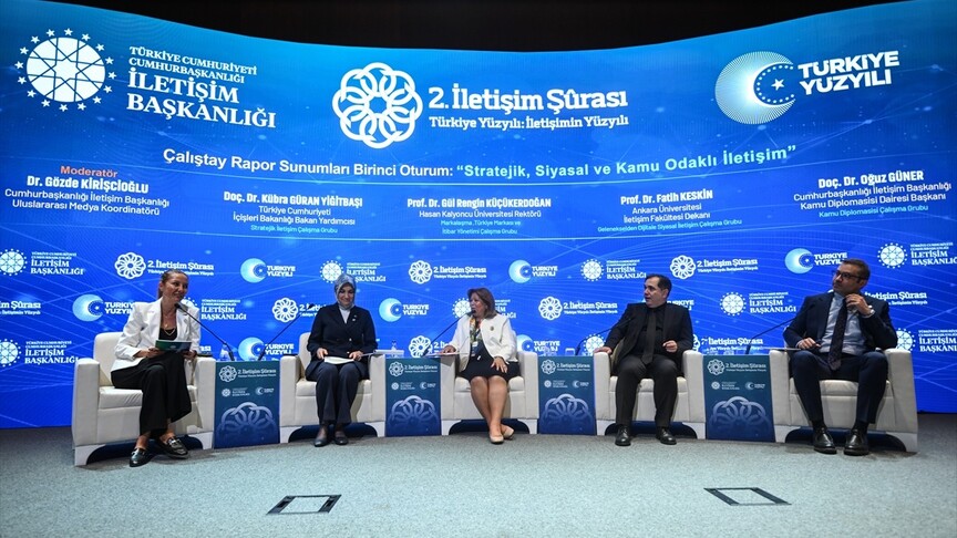 2. İletişim Şurası çalıştay rapor sunumlarının yapıldığı panel oturumlarıyla devam etti