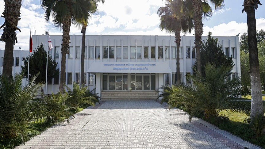 KKTC Dışişleri, AB'nin Kıbrıs Özel Temsilcisi Fitto'yu muhatap almayacağını duyurdu