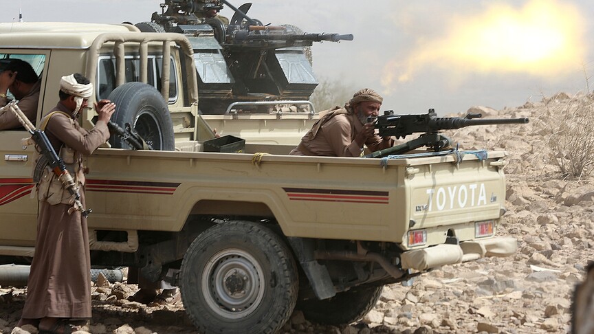 2 Yemeni soldiers killed in clashes with Houthis