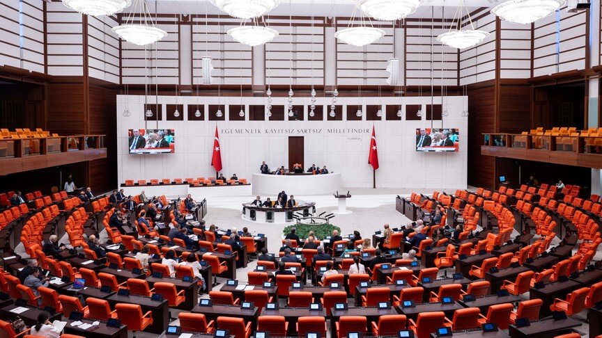 Öğrenci affına ve yükseköğretime ilişkin düzenlemeleri içeren kanun teklifi TBMM Genel Kurulunda