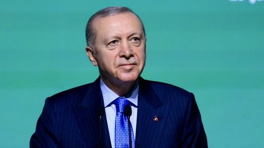Cumhurbaşkanı Erdoğan: Gençlerimizin en iyi şekilde yetişmesi için tüm gücümüzle çalışıyoruz
