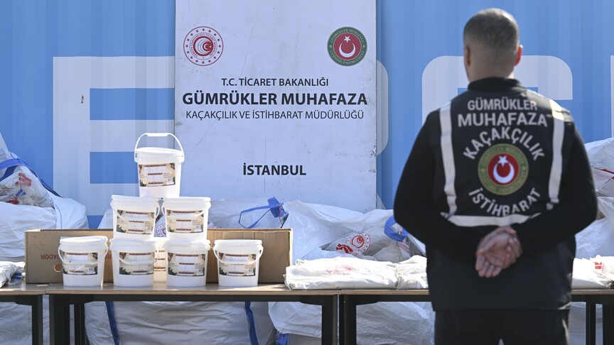 İstanbul'daki Ambarlı Limanı'nda yaklaşık 3 ton uyuşturucu ele geçirildi