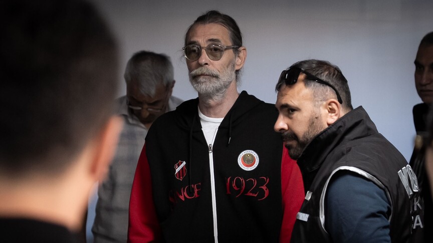 Etimesgut Belediye Başkanı Beşikçioğlu'nun da aralarında bulunduğu 40 şüpheli tutuklandı