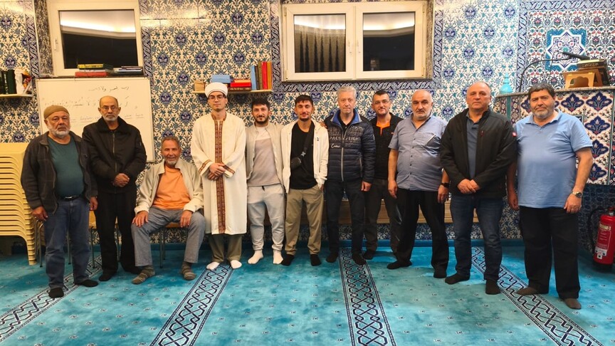 IGMG'nin "Stajyer İmamlık Programı" ile üniversite öğrencileri Avrupa'daki camilere stajyer imam olarak gönderildi
