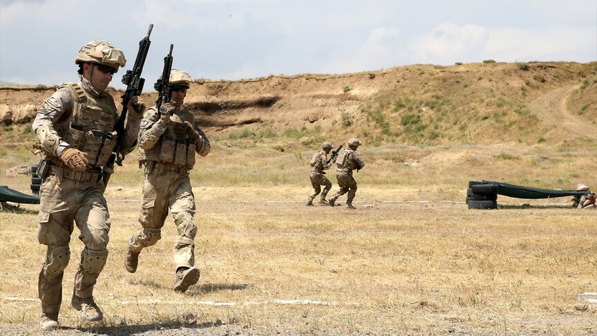 "Savaşçı Yarışması"nda üçüncü olan Bitlis'te görevli JÖH'ler zorlu eğitimlerden geçiyor