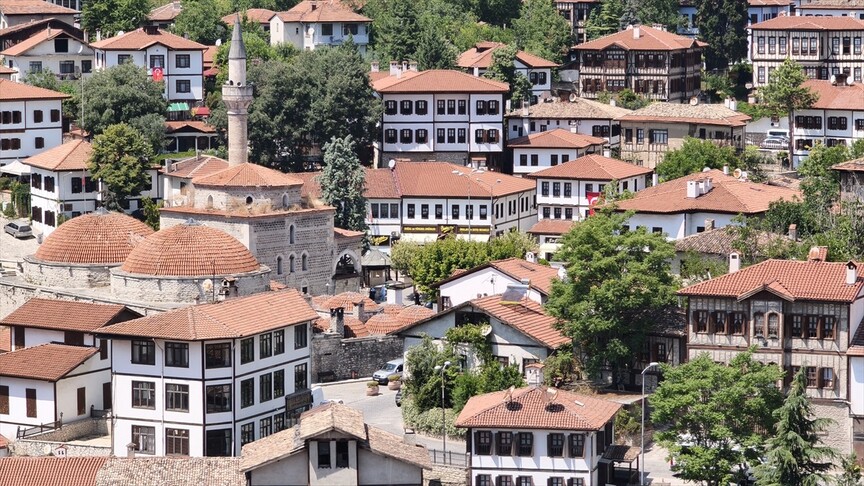 Safranbolu yılın ilk yarısında 104 bin 258 konaklamalı yerli ve yabancı turist ağırladı