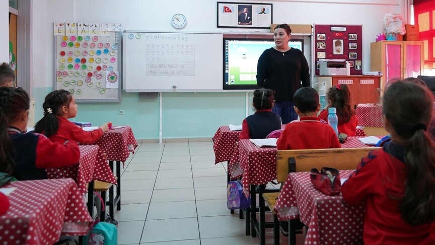 Sözleşmeli öğretmenlik yapan eşlerin yer değiştirme başvuruları 12 Ağustos'ta başlayacak