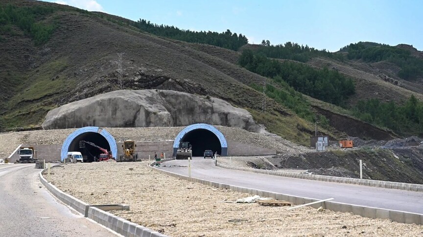 Erzurum-Rize arasındaki yolculuk süresini kısaltacak tünellerin yapımı sürüyor