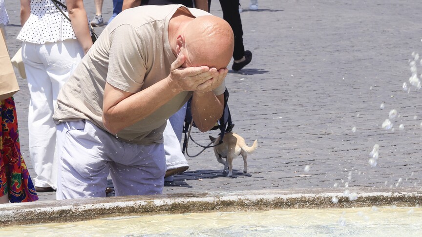 Avrupa'yı bu yaz kavuran sıcak hava dalgalarının daha yoğun ve sık görüleceği tahmin ediliyor
