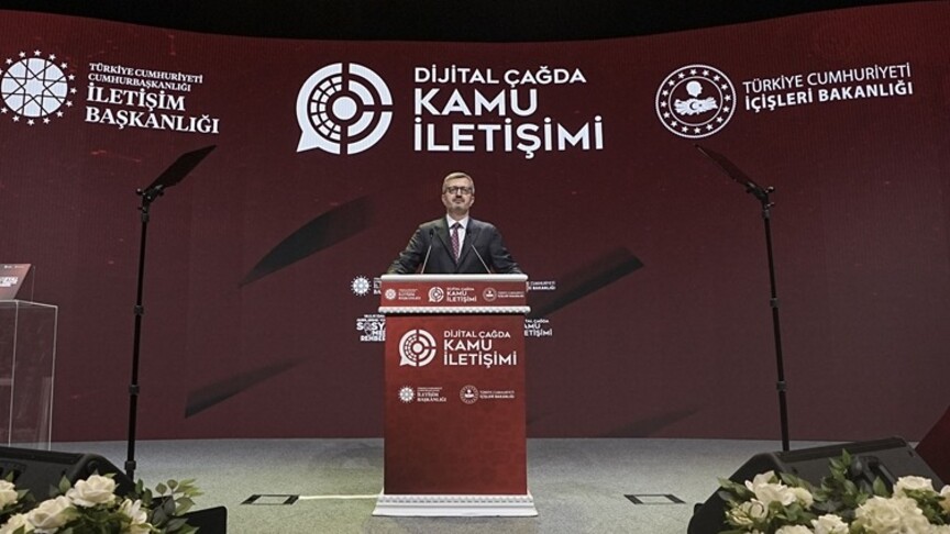 İletişim Başkanı Duran: Vatandaşla iletişimi tek bir mecra ile sınırlı tutmamız düşünülemez
